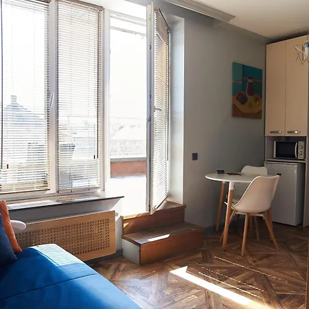 Old Center Apartment