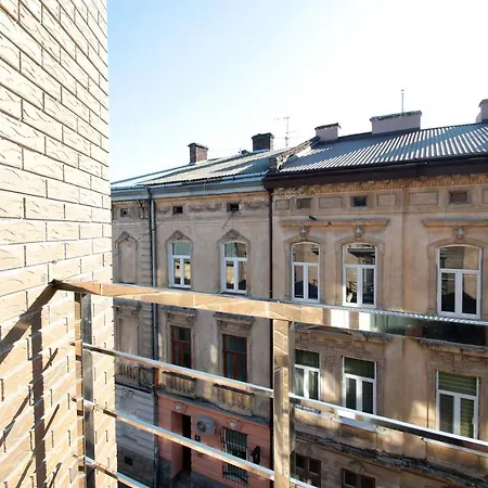 Old Center Apartment *
